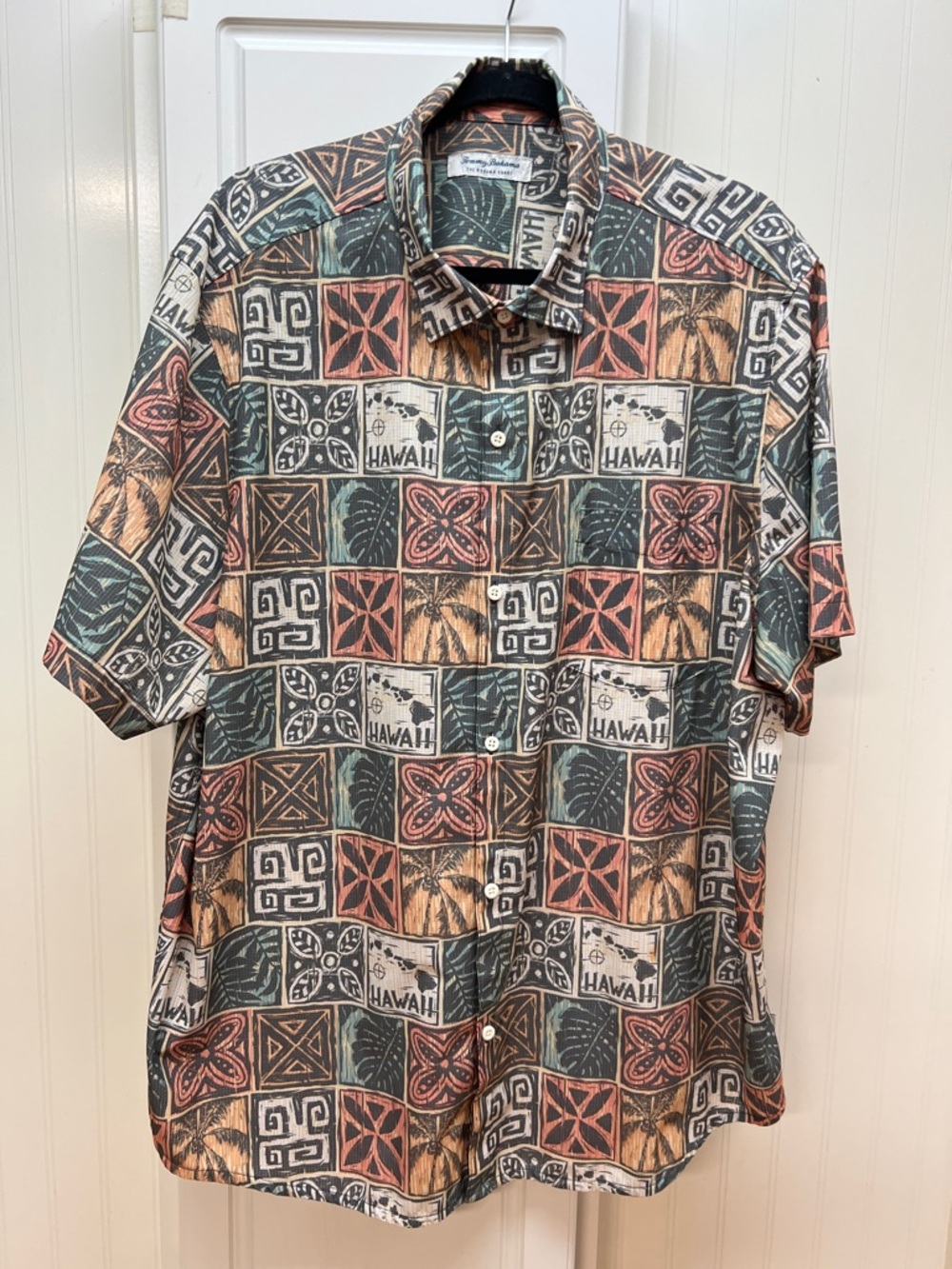 Tommy Bahama Men's Short-Sleeve Button-Up Shirt - Green, Rust, Cream, Black